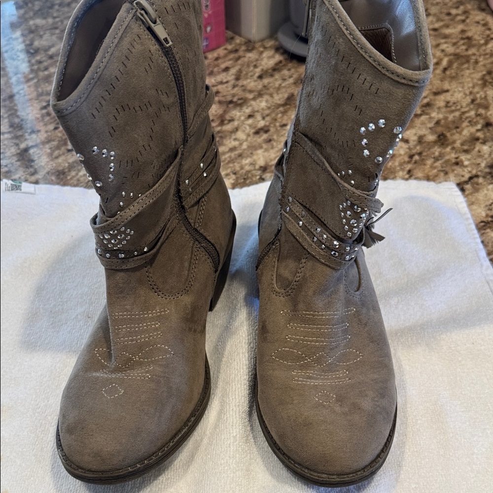 Justice girls Boots with Rhinestone Accents
